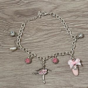 Tiny Dancer 🩰
Handcrafted By @TheJewellryBox 💖